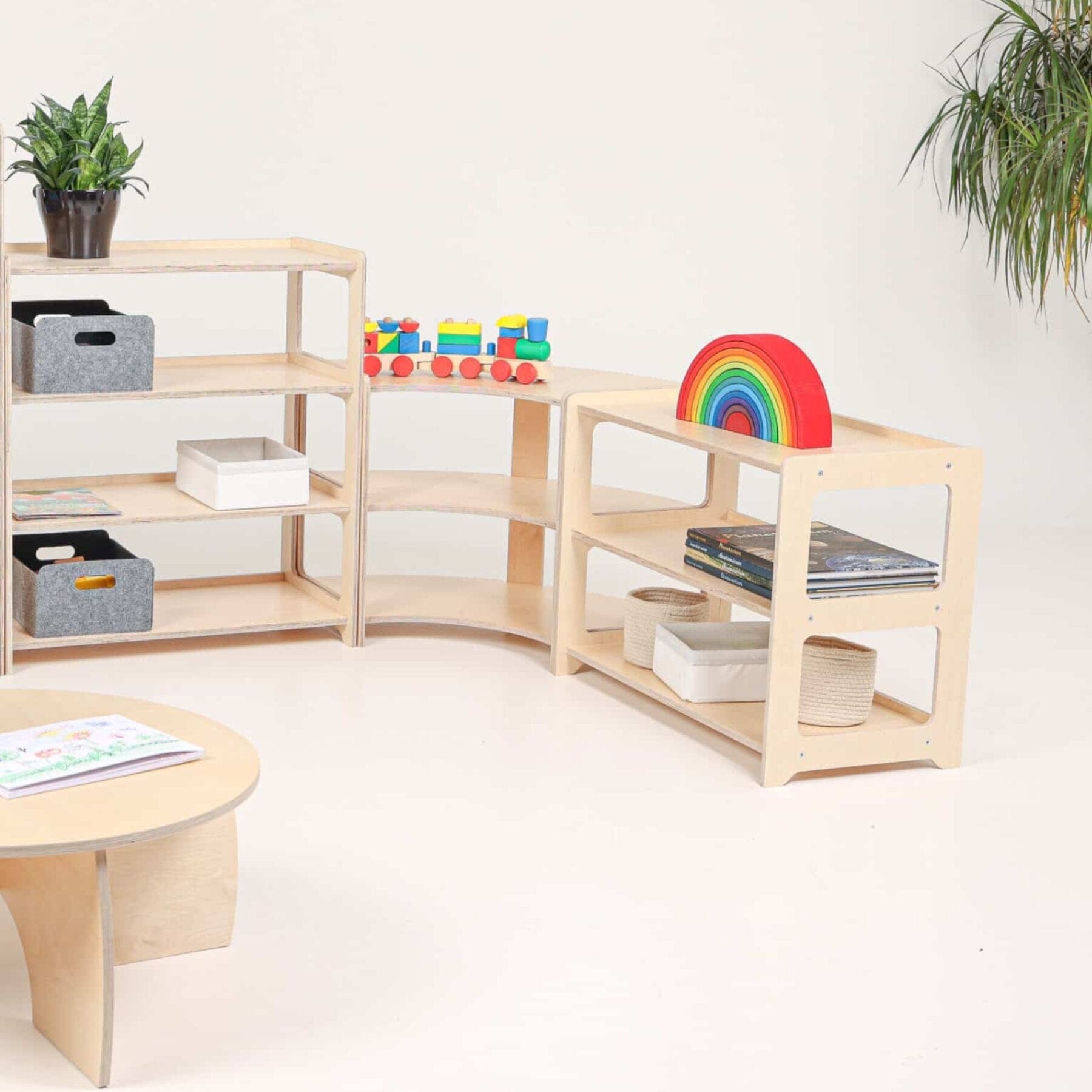 Montessori-Eckregal mit drei Etagen - LeoBabys