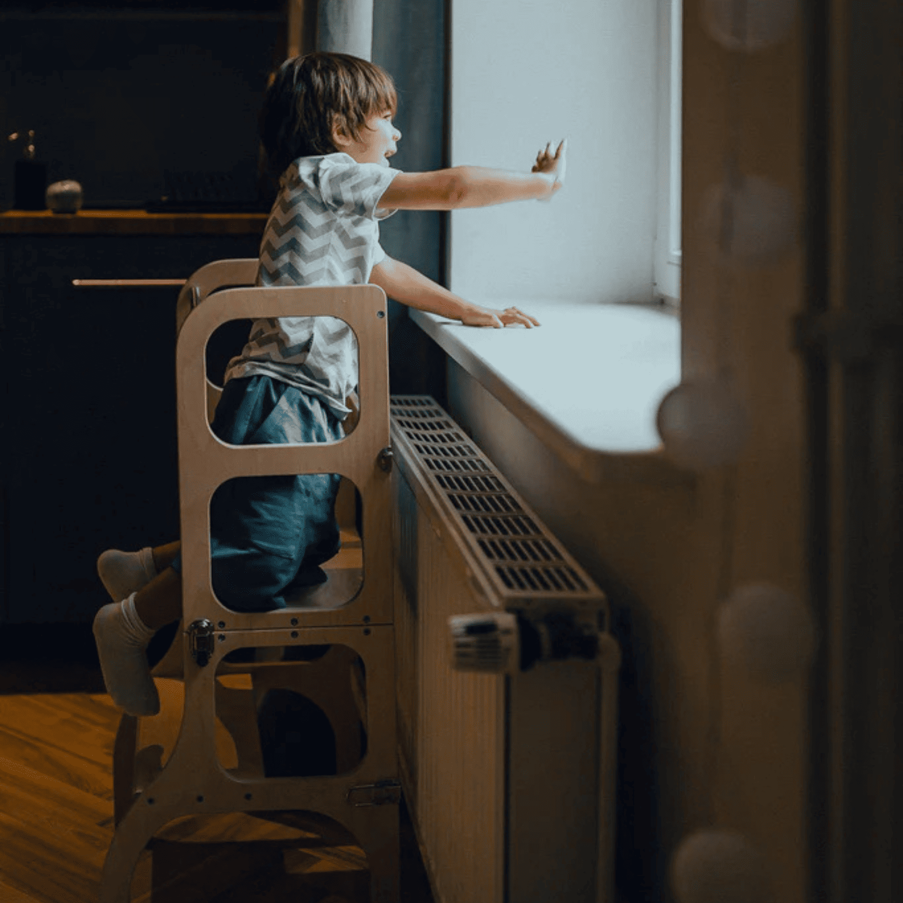 Convertible Montessori learning tower and table, 2 in 1 made of wood