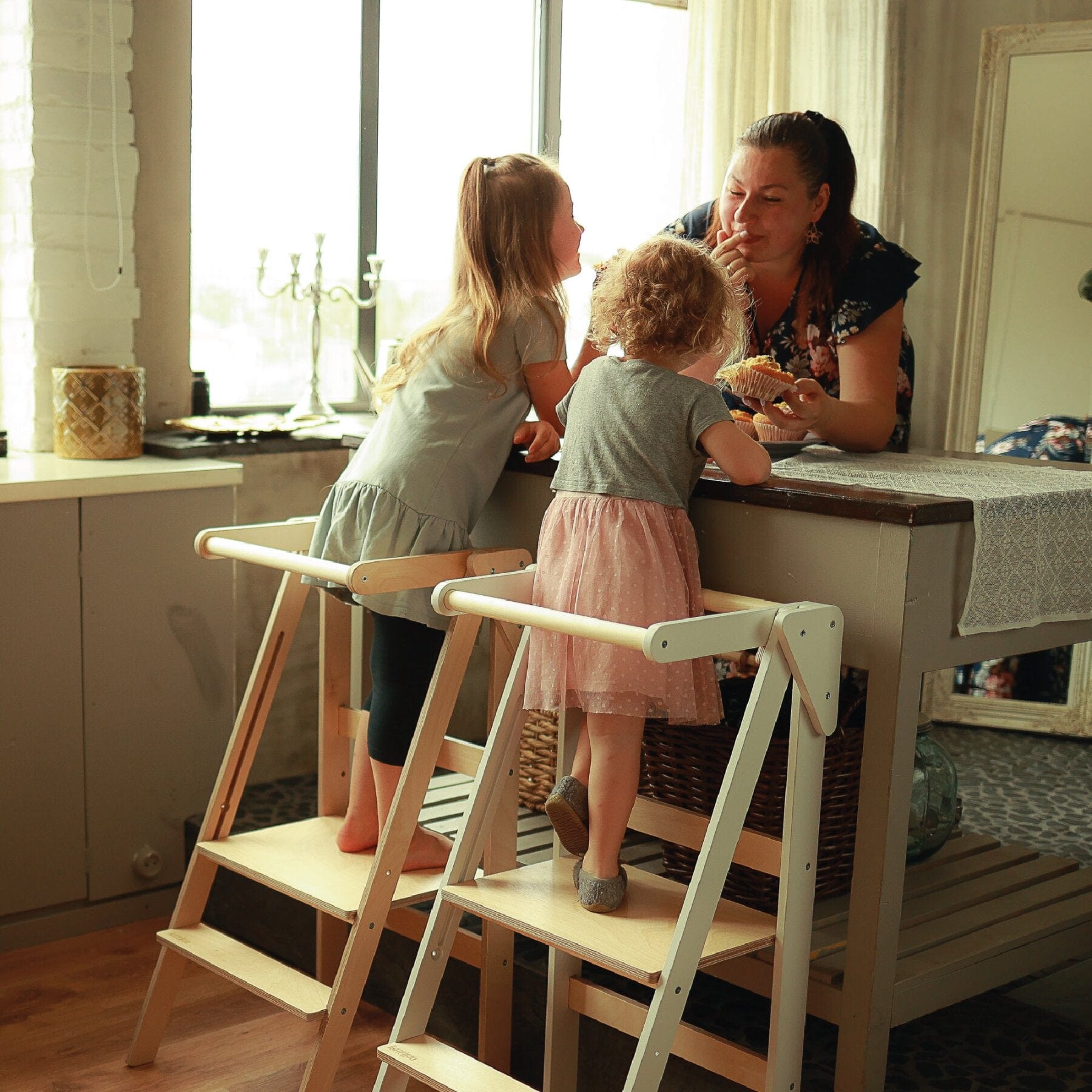 Faltbarer Montessori Naturholz Lernturm - LeoBabys