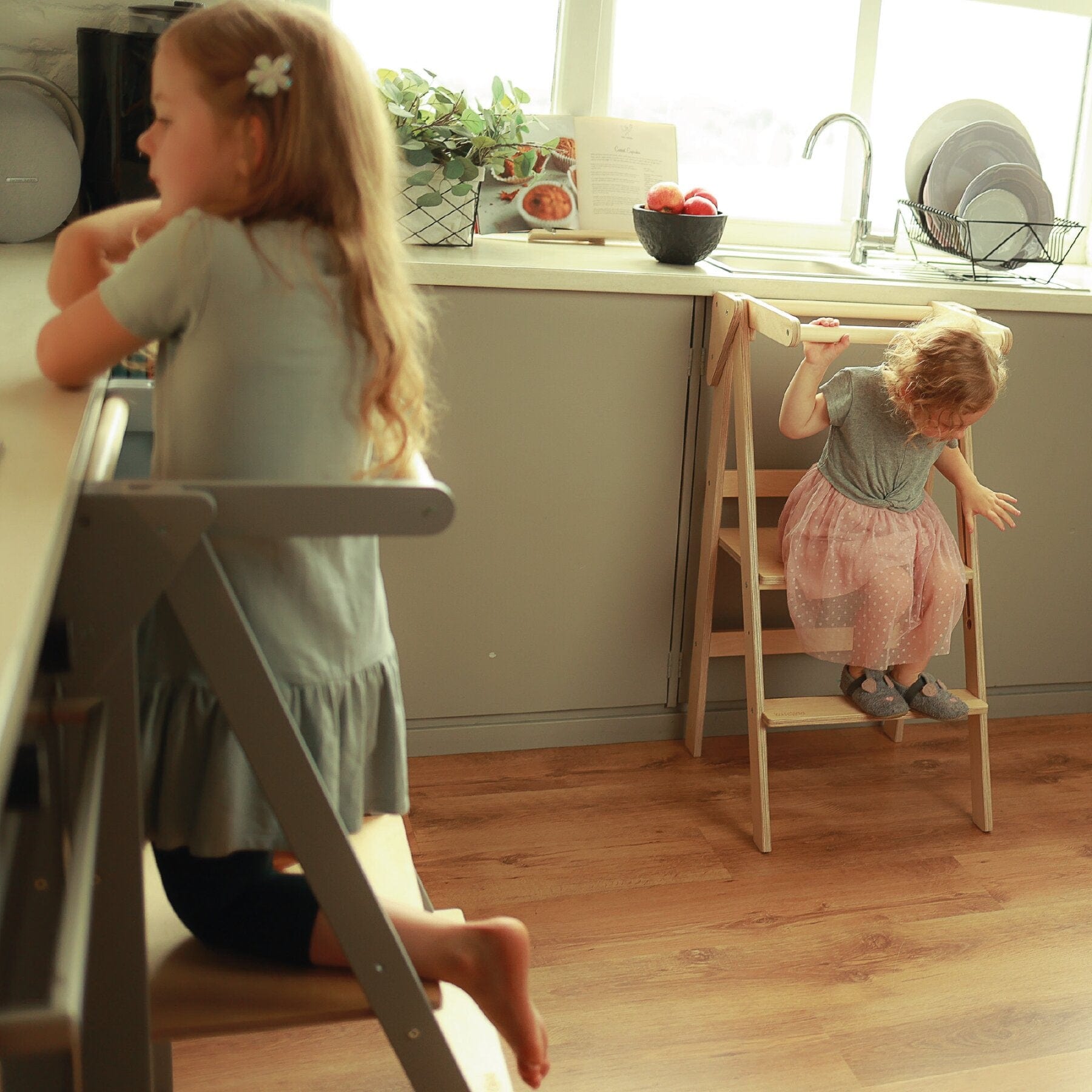 Faltbarer Montessori Naturholz Lernturm - LeoBabys