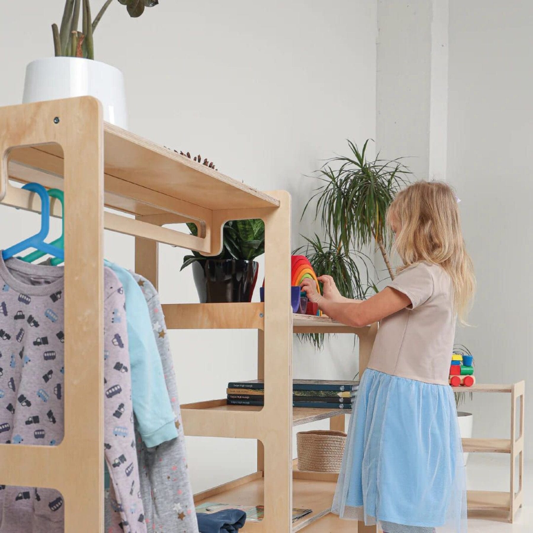 Montessori Garderobe und drei Etagen - LeoBabys