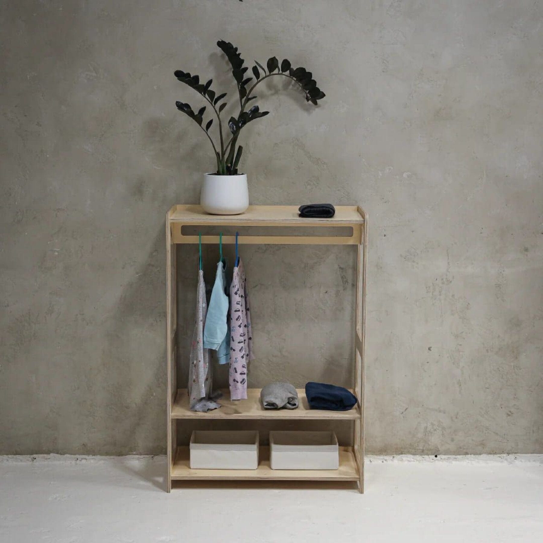 Montessori Garderobe und drei Etagen - LeoBabys