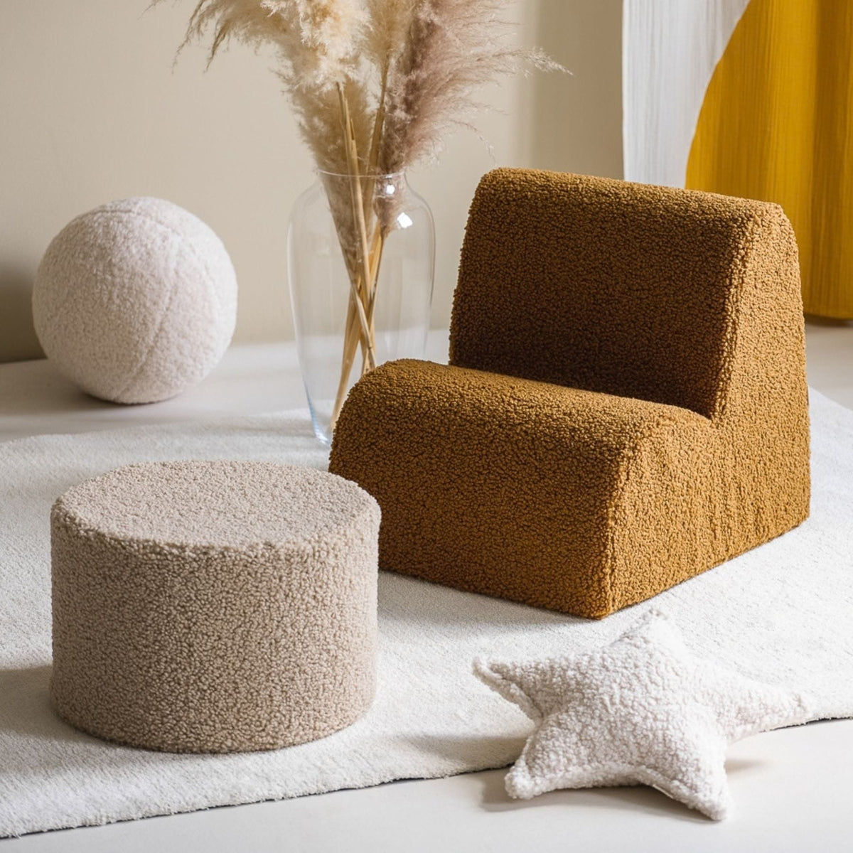 Polstermöbel wigiwama Pouffe aus Teddystoff, runder Sitzhocker für Kinder