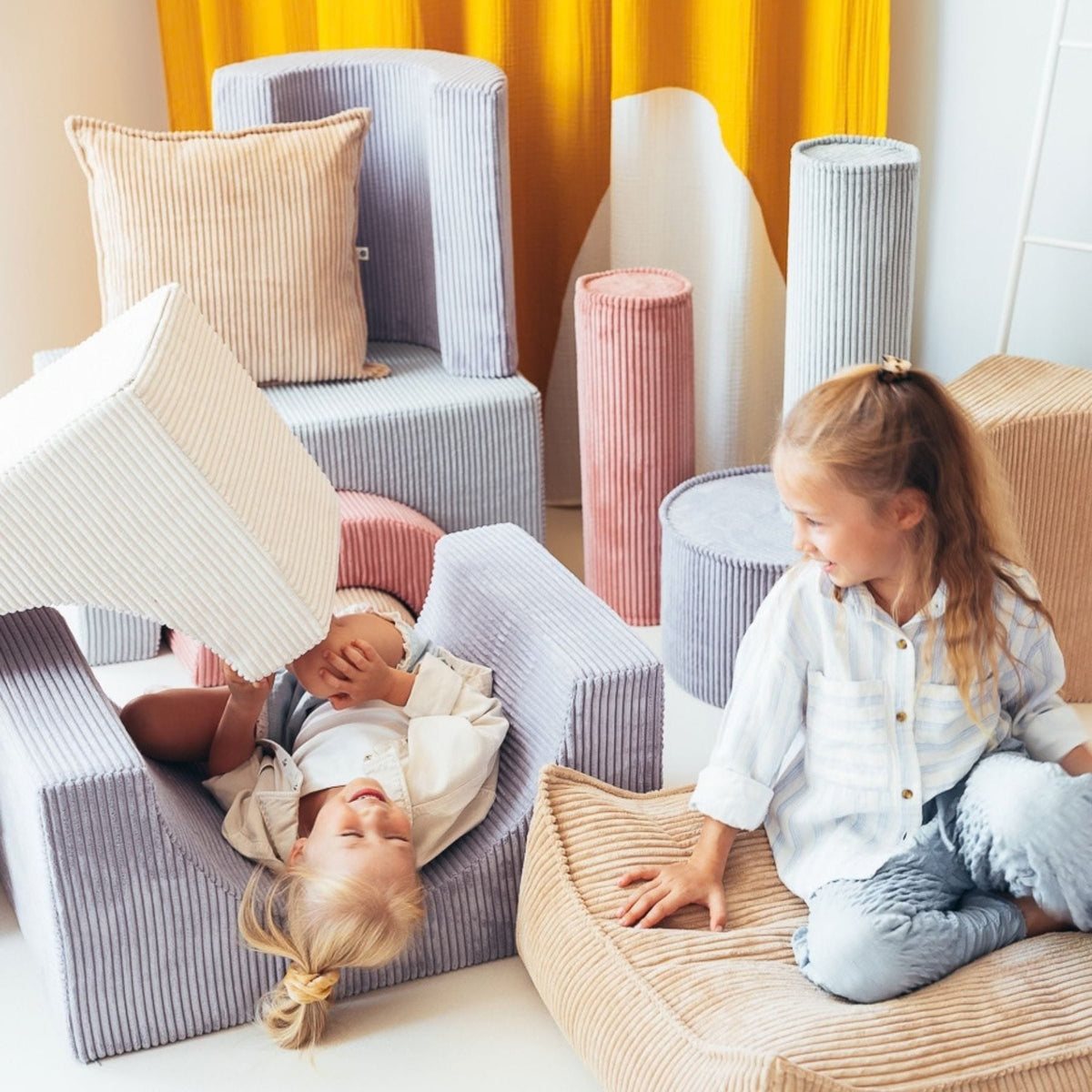 Polstermöbel wigiwama Rainbow Playset aus Cord, Spielset aus Schaumstoff für Kinder