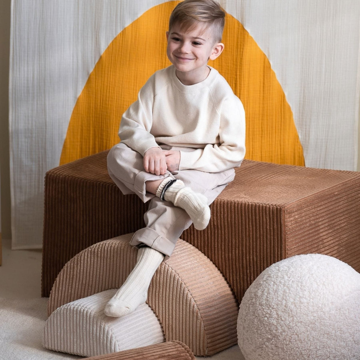 Polstermöbel wigiwama Rainbow Playset aus Cord, Spielset aus Schaumstoff für Kinder