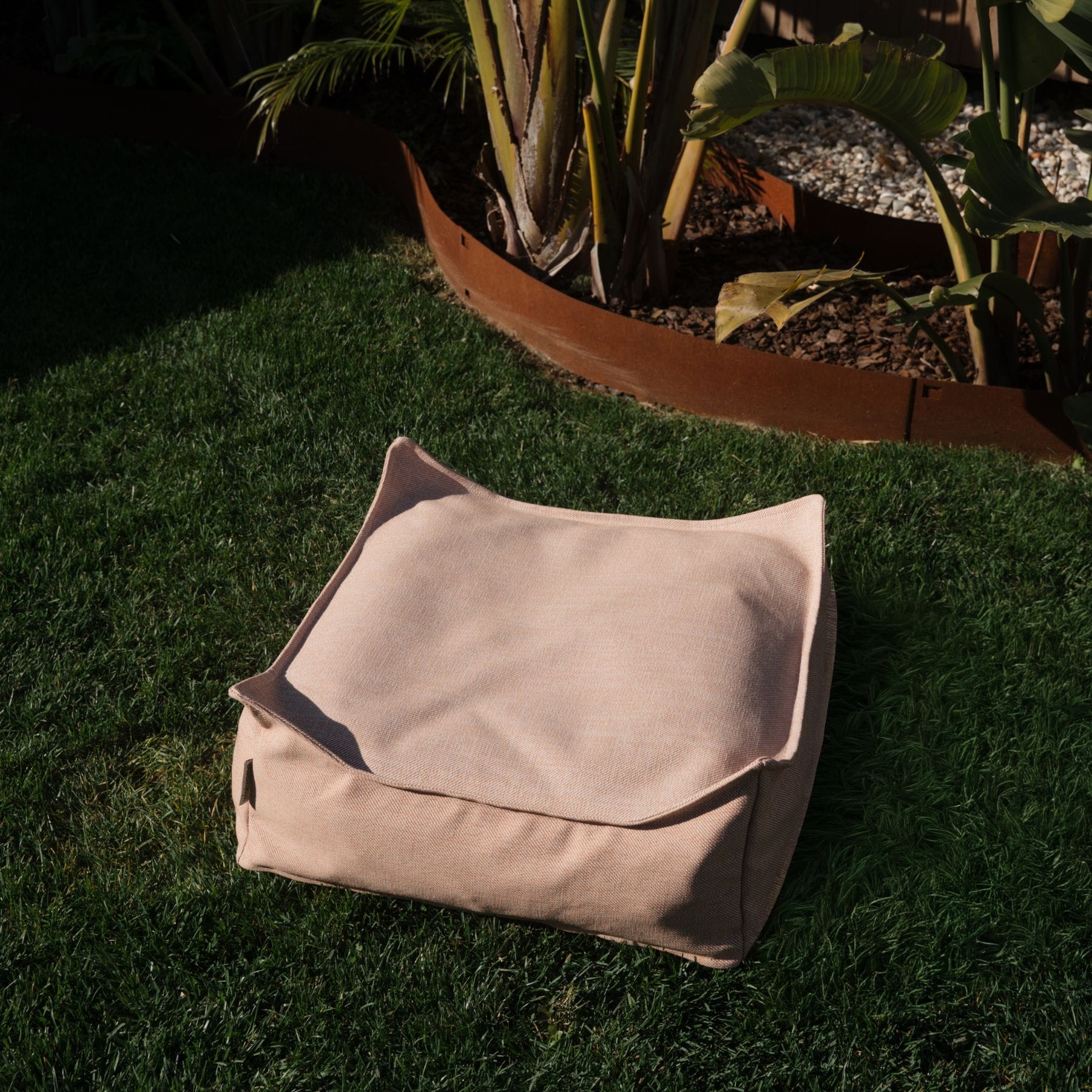 wigiwama Outdoor Ottoman - Sitzkissen & Hocker für Kinder | 6 Farben